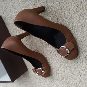 Gucci 7.5 heels